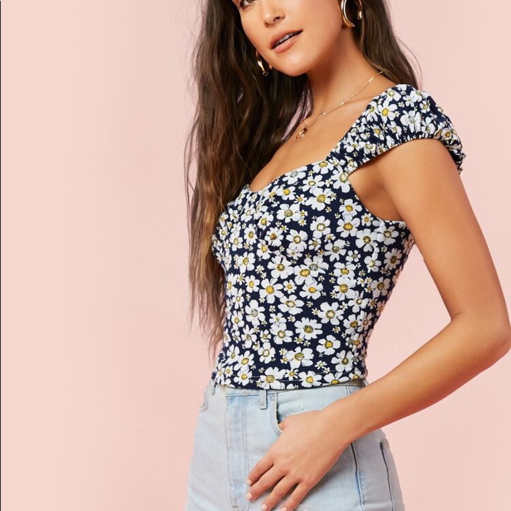 Cap sleeve milkmaid tee - Picture 3 of 5